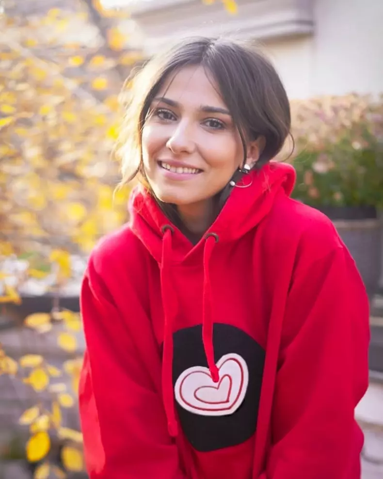 Dana Rogoz Abramburica