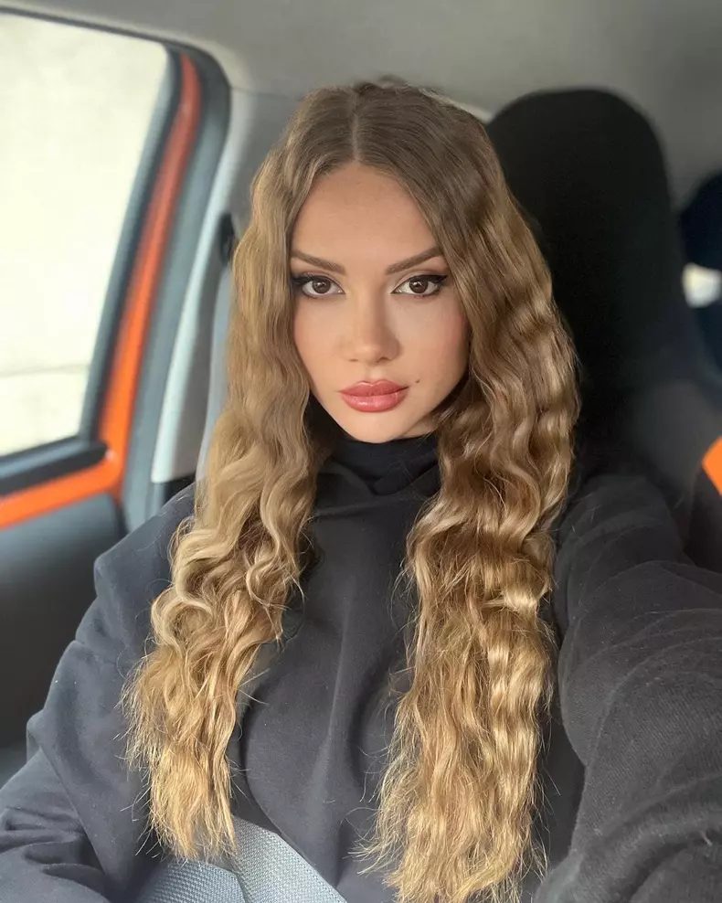 Otilia-Bilionera-3
