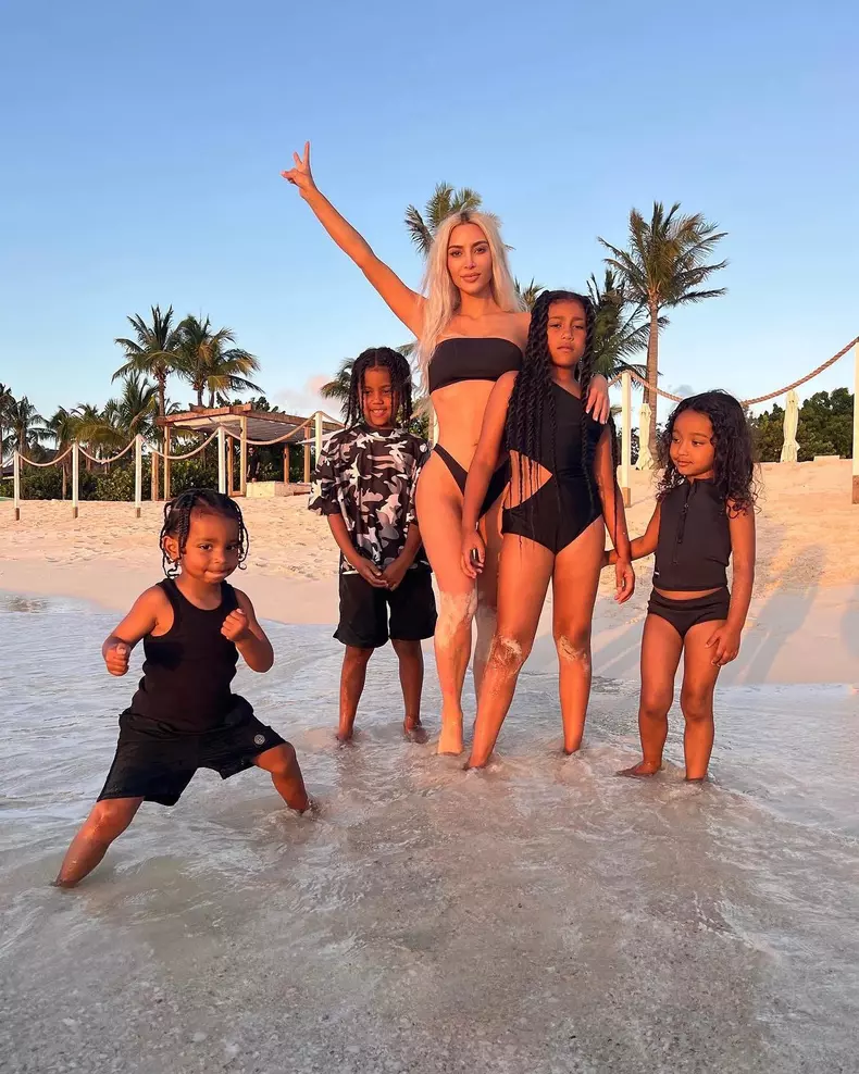 kim-kardashian-si-copiii-4