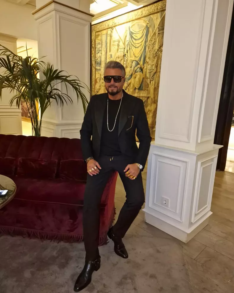 Cătălin Botezatu a avut cancer la colon.