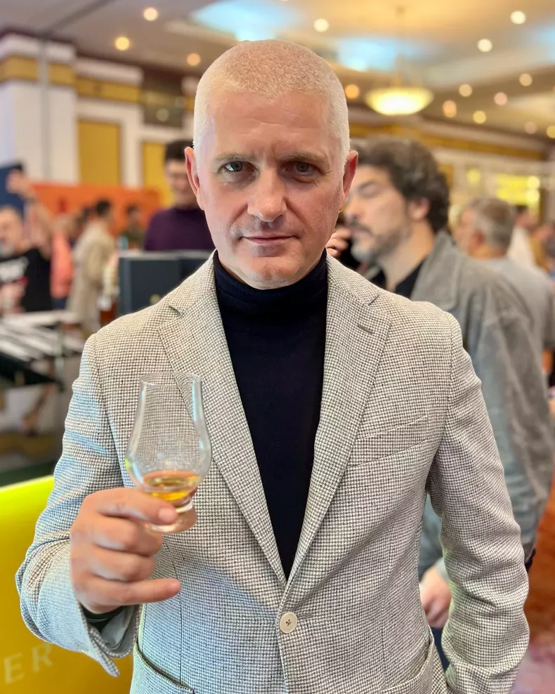 Virgil Ianțu are acum 51 de ani și arată impecabil