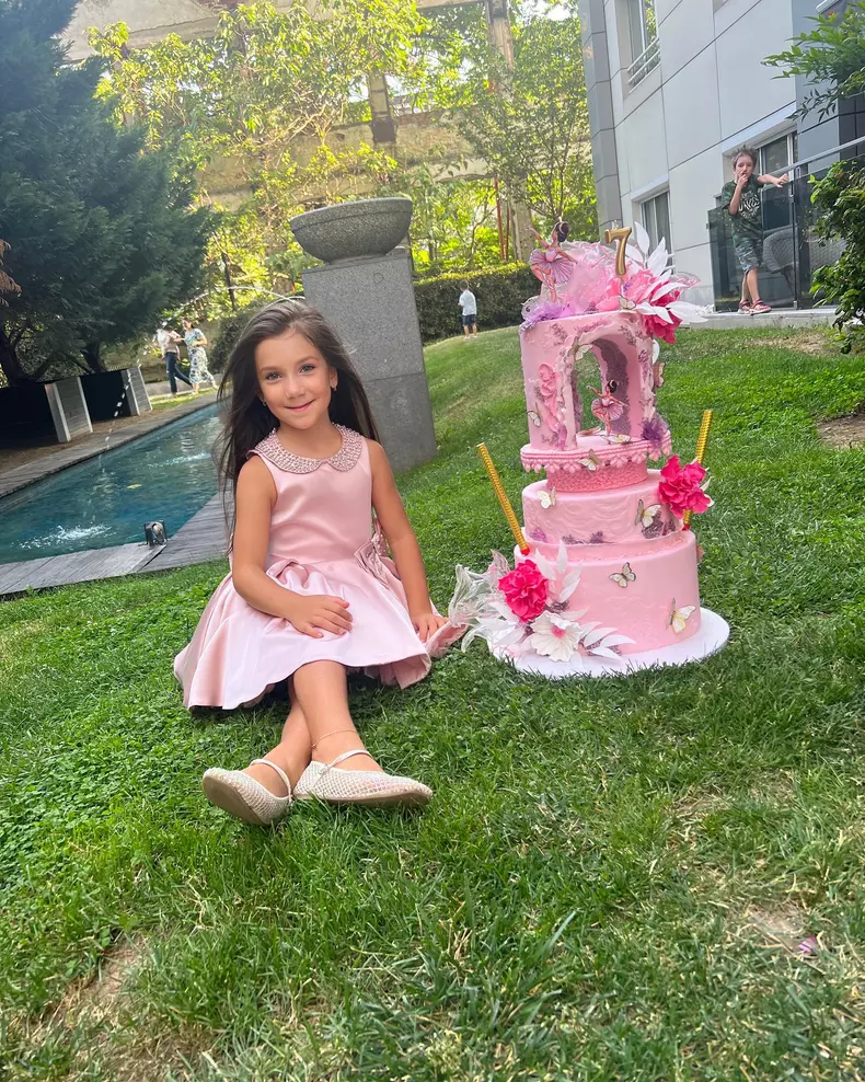 Rebecca, fiica Andreei Tonciu (4)