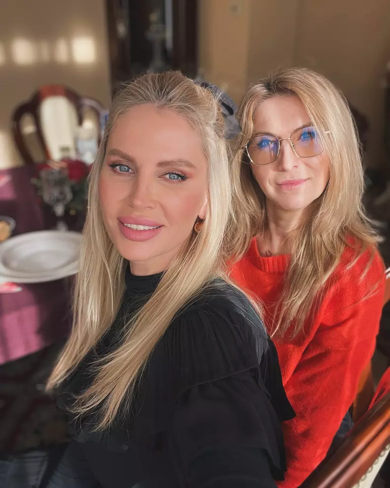Andreea Banica si sora