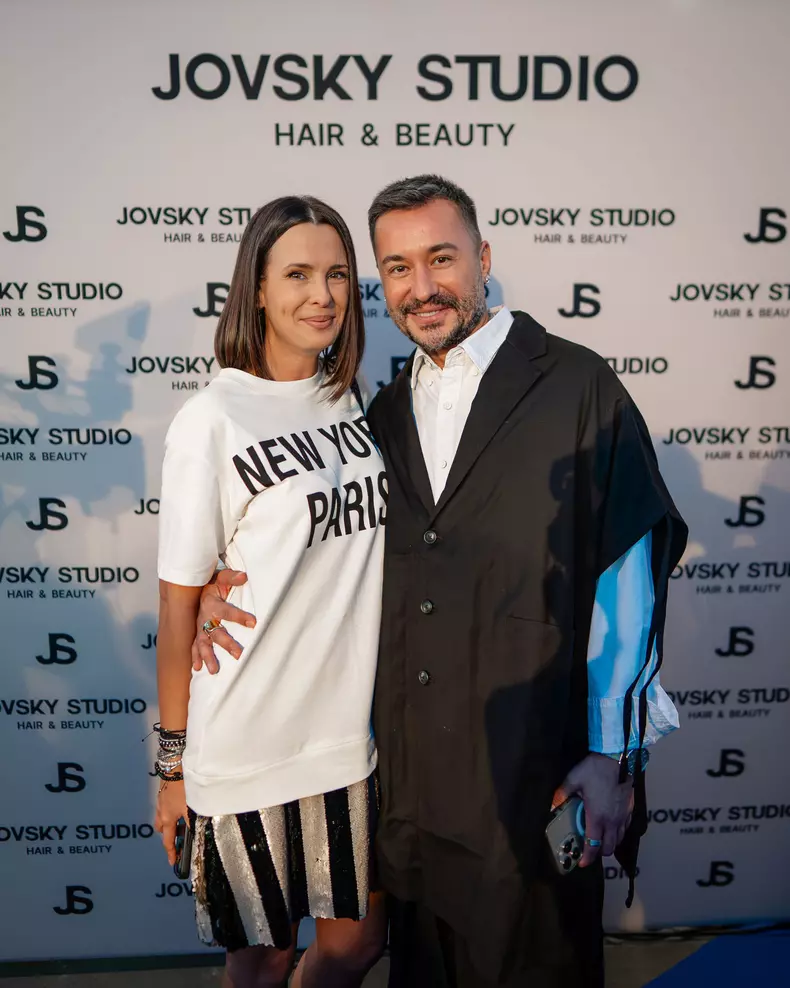 Adrian Perjovschi si Livia Graur