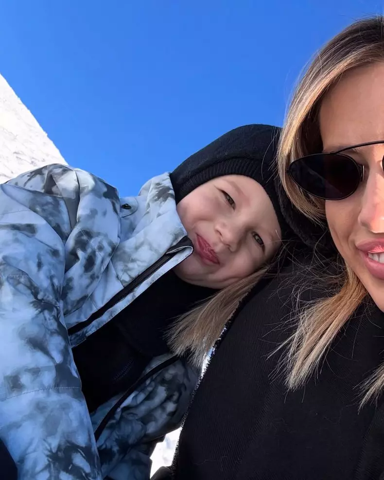 Dani Oțil a împlinit 46 de ani. Ce surpriză i-au pregătit soția lui, Gabriela, și fiul lor, Tiago: "Te iubim"
