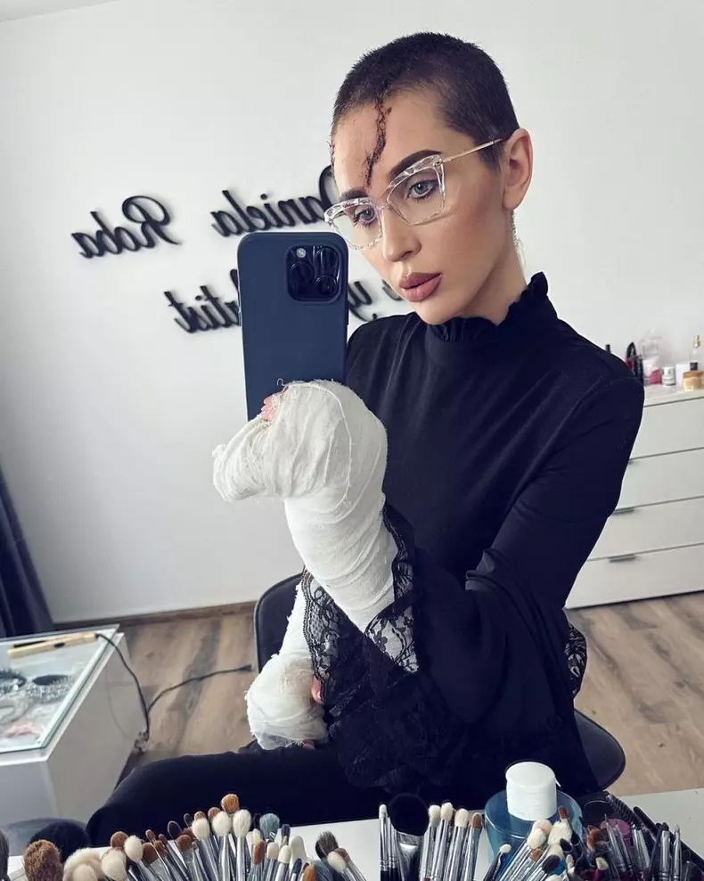 Dana Roba (4)