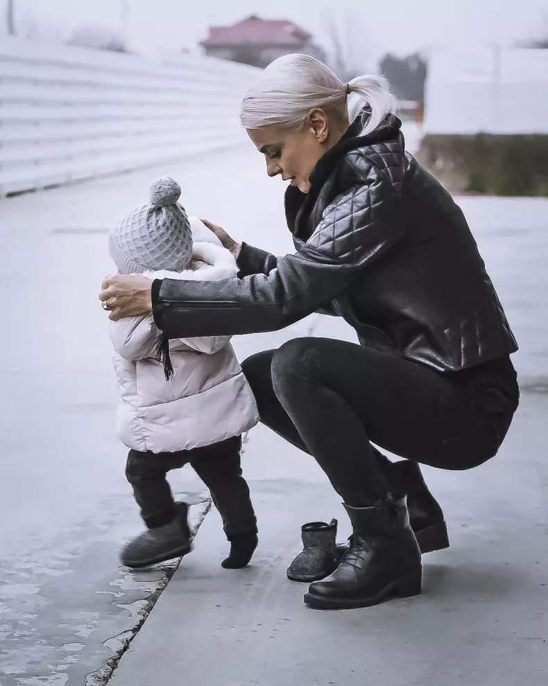 Cătălina Grama și fiica ei, Zora