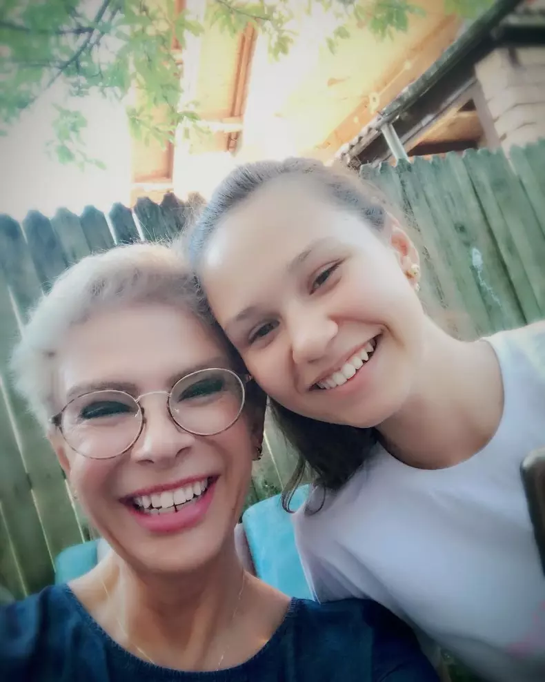 4. Teo Trandafir și fiica ei, Maia