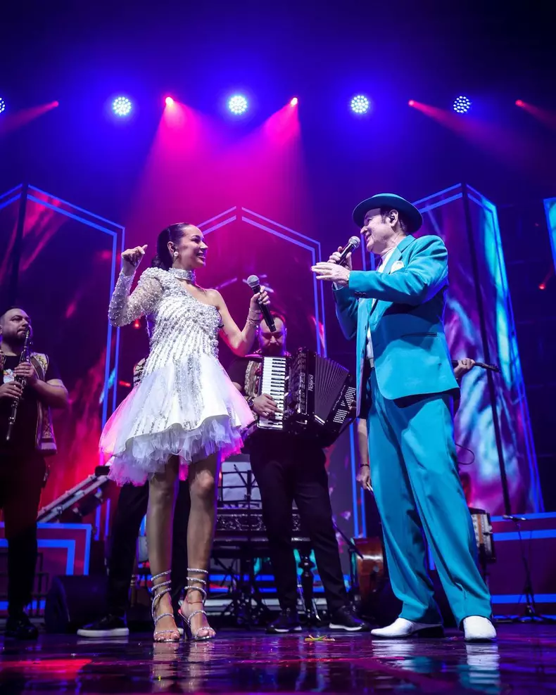 Vlăduța Lupău este însărcinată cu al doilea copil (13)