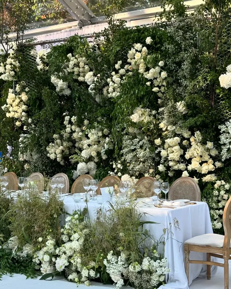 Decorul de la nunta lui Ianis Hagi