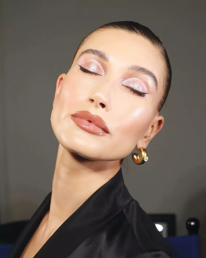 Hailey Bieber