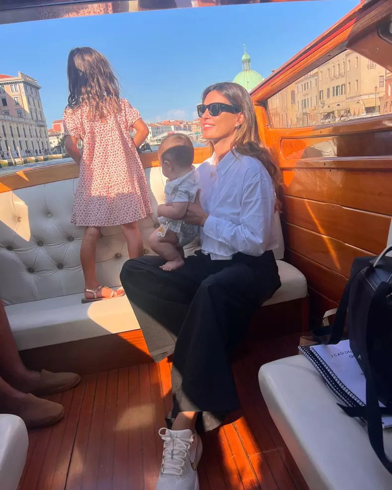 Catrinel Menghia sărbătorește relația cu soțul ei (4)