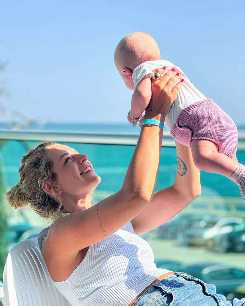 4. Victoria Raileanu și fiica ei