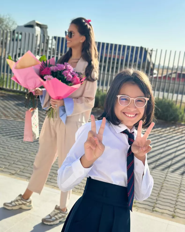 Pepe și fiicele sale la școală