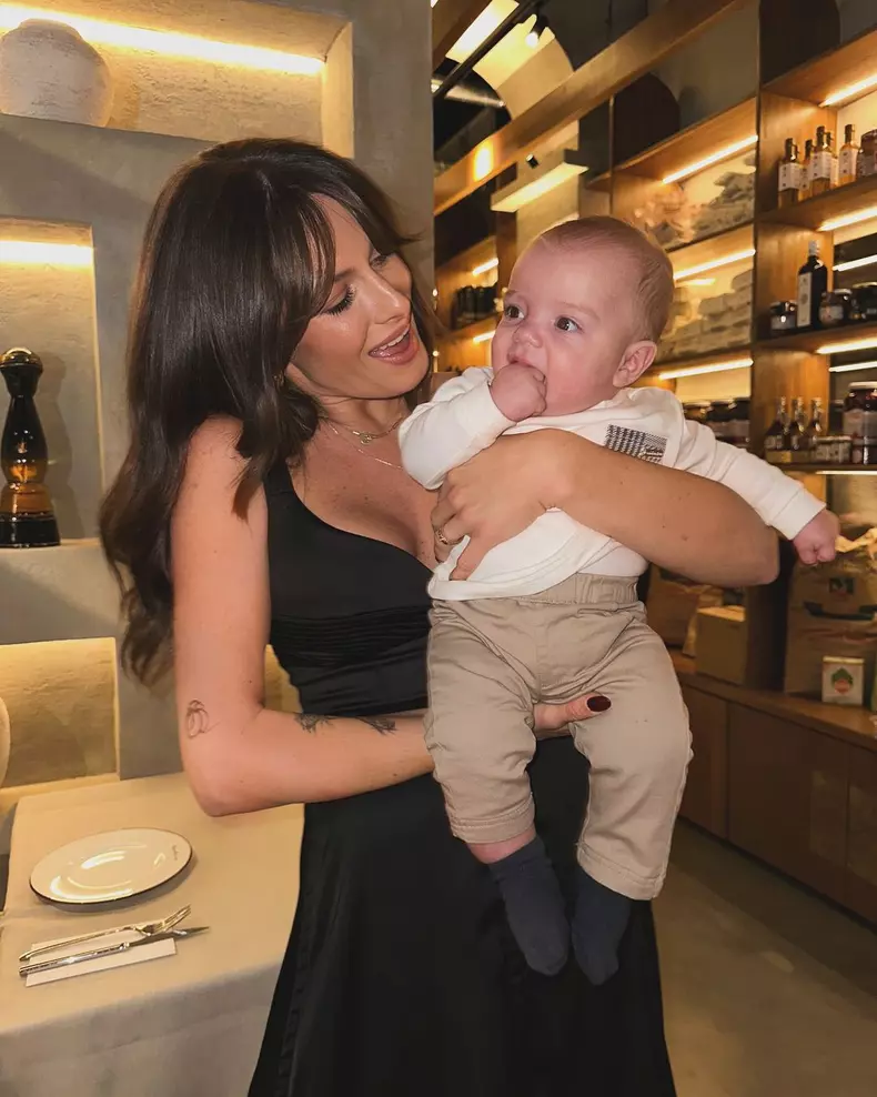 9. Raluka și fiul Anei Baniciu