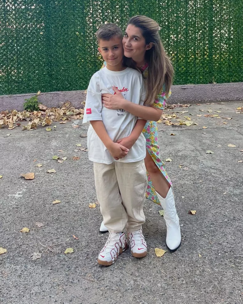 Adda și fiul ei, Alexandru (3)