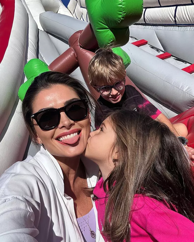 Alina Pușcaș și copiii ei