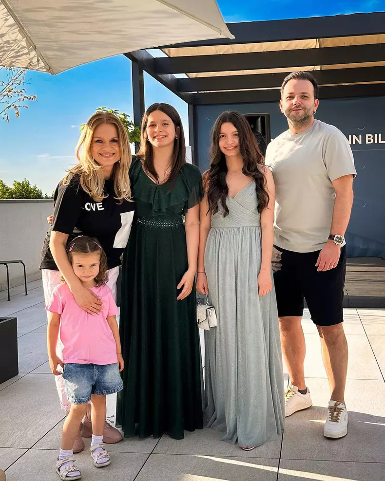 Mihai Morar și familia lui