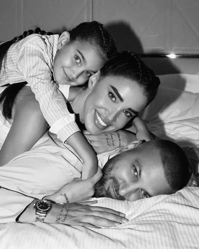 Adelina Pestrițu, Virgil Șteblea și fiica lor