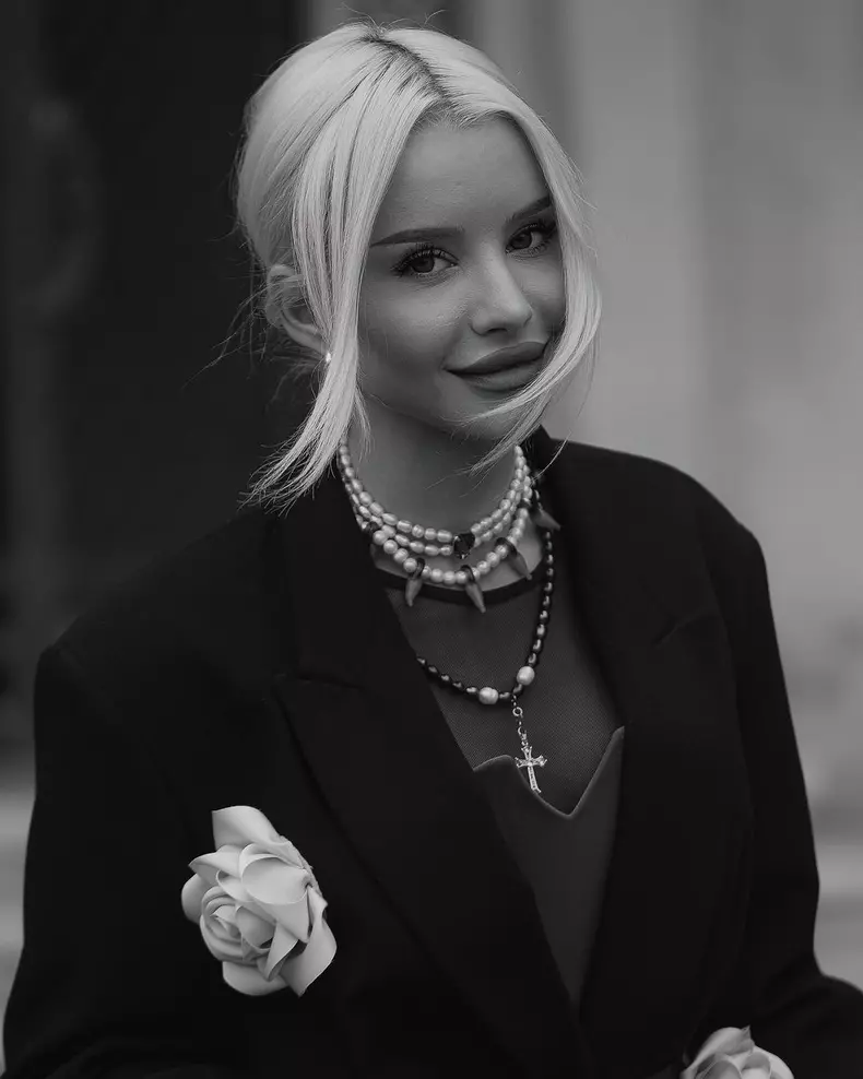 Carmen Grebenișan (8)