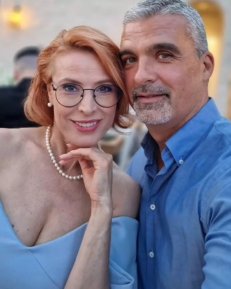 1. Aurelian Temișan și Monica Davidescu