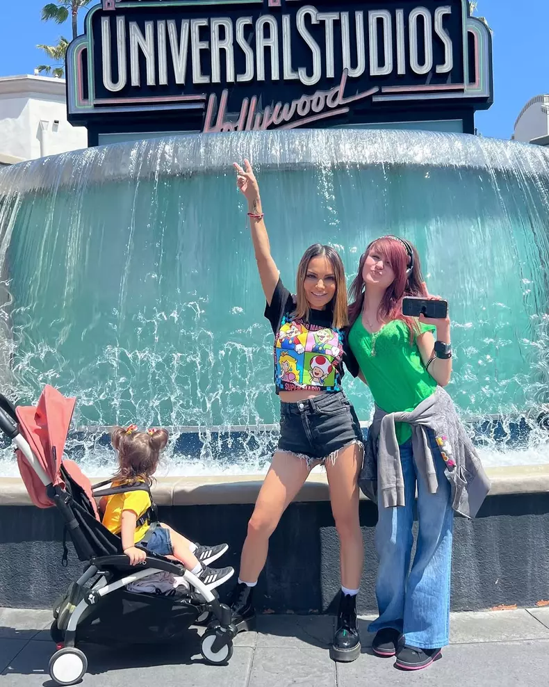 Andreea Antonescu și fiicele ei