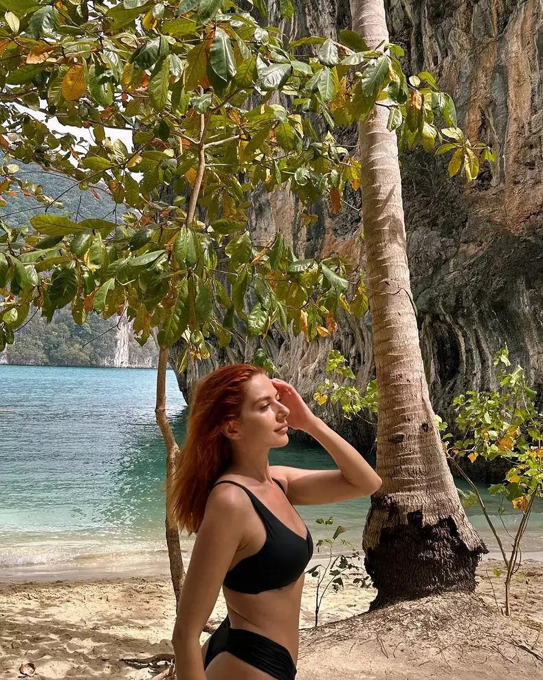 Lidia Buble pe plajă