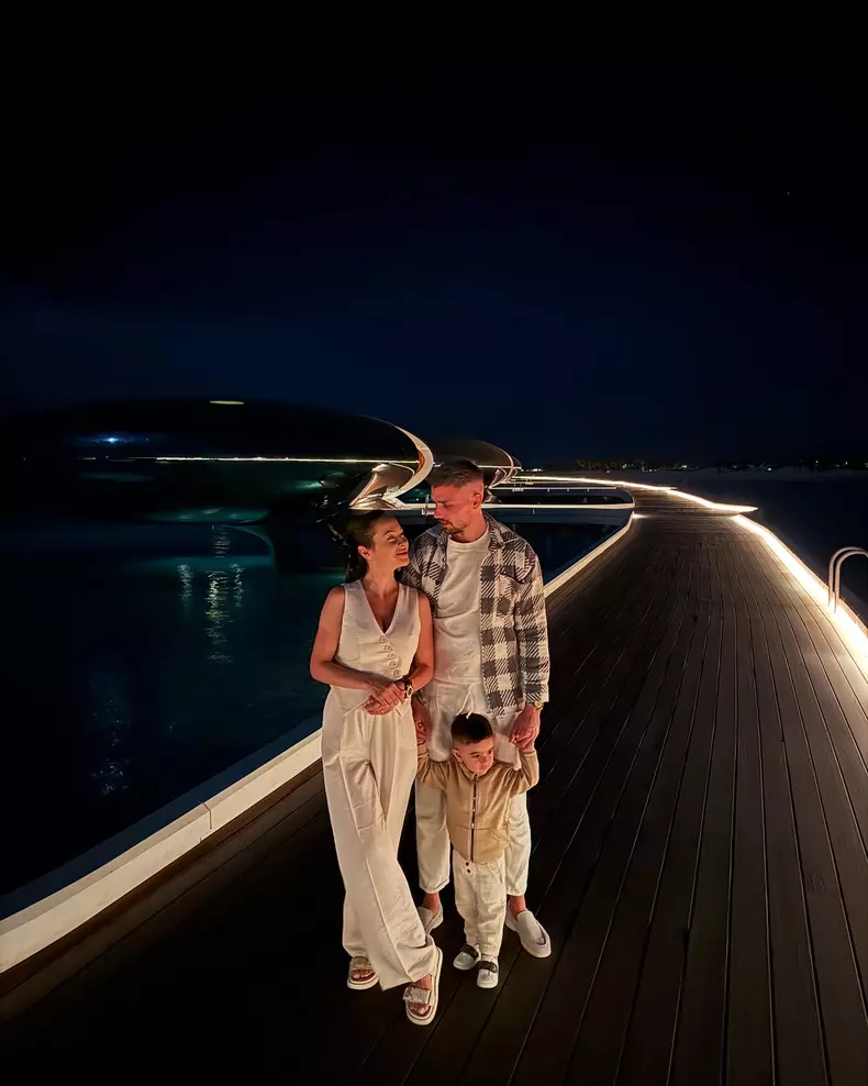 Vlăduța Lupău în vacanță cu familia