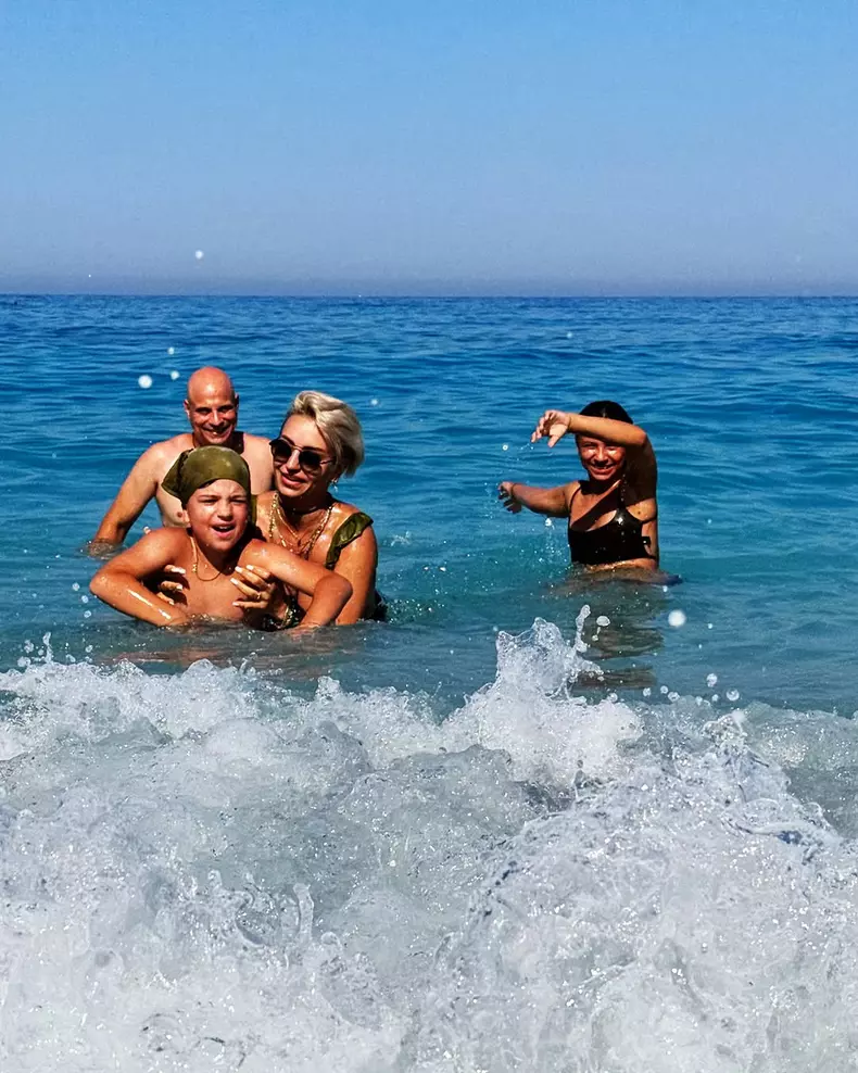 Giulia, Vlad și cei doi copii (5)