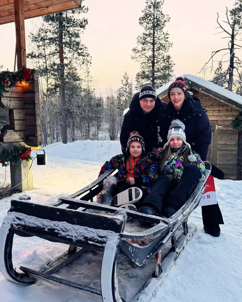 Giulia, Vlad și cei doi copii (6)