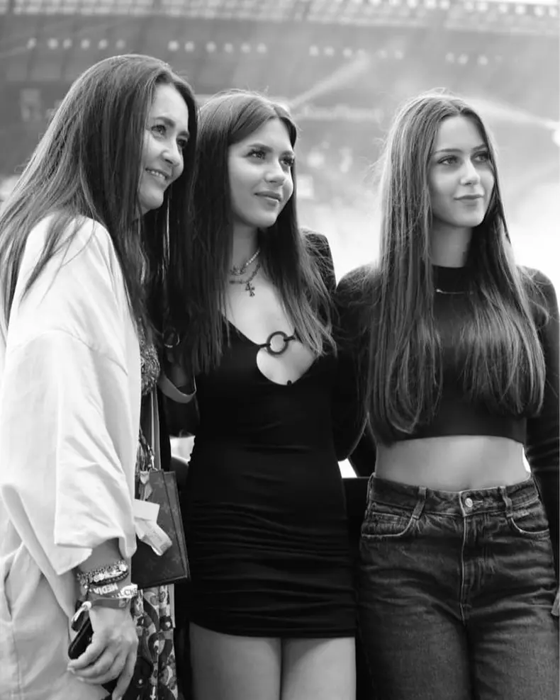 Amalia Năstase și fiicele ei