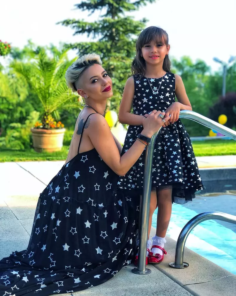 Giulia Anghelescu și fiica ei, Antonia (2)