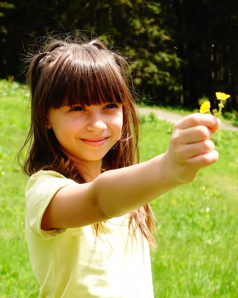 Giulia Anghelescu și fiica ei, Antonia (8)