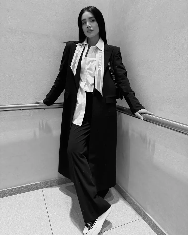 4. Adelina Pestrițu