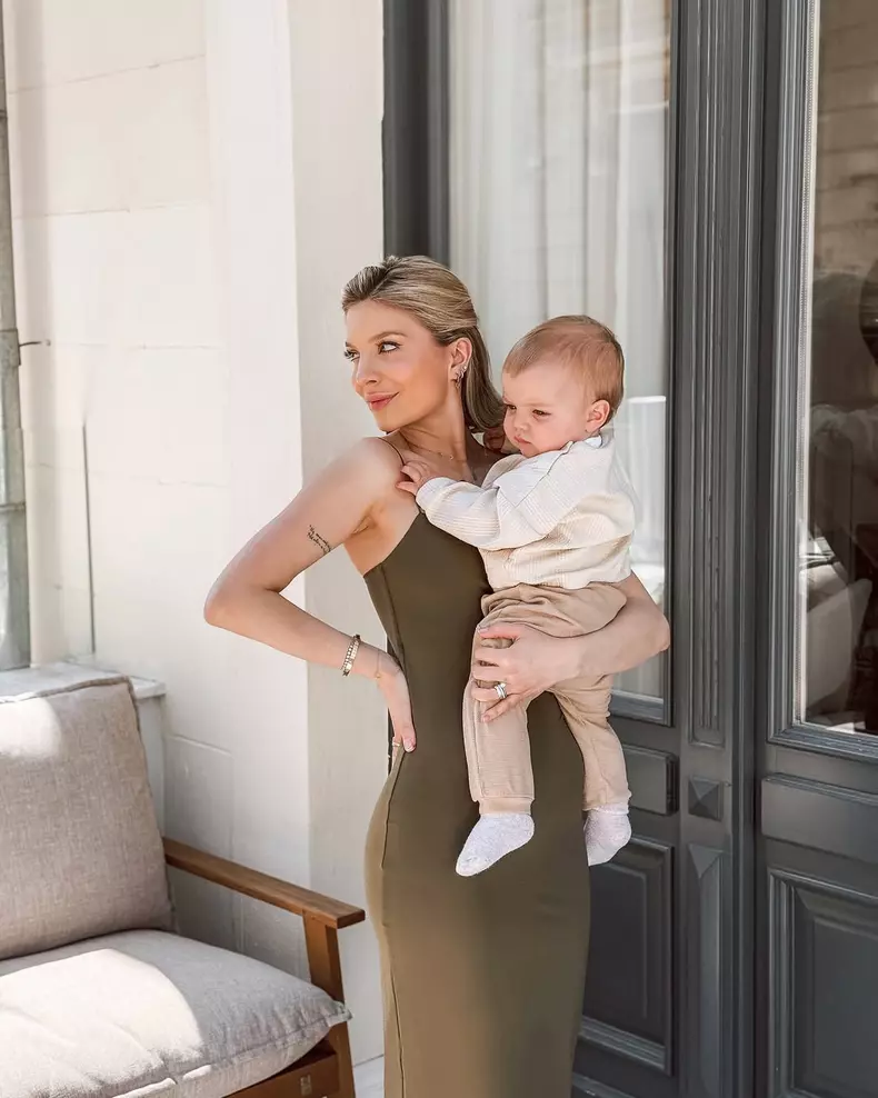 3. Ana Baniciu și fiul ei