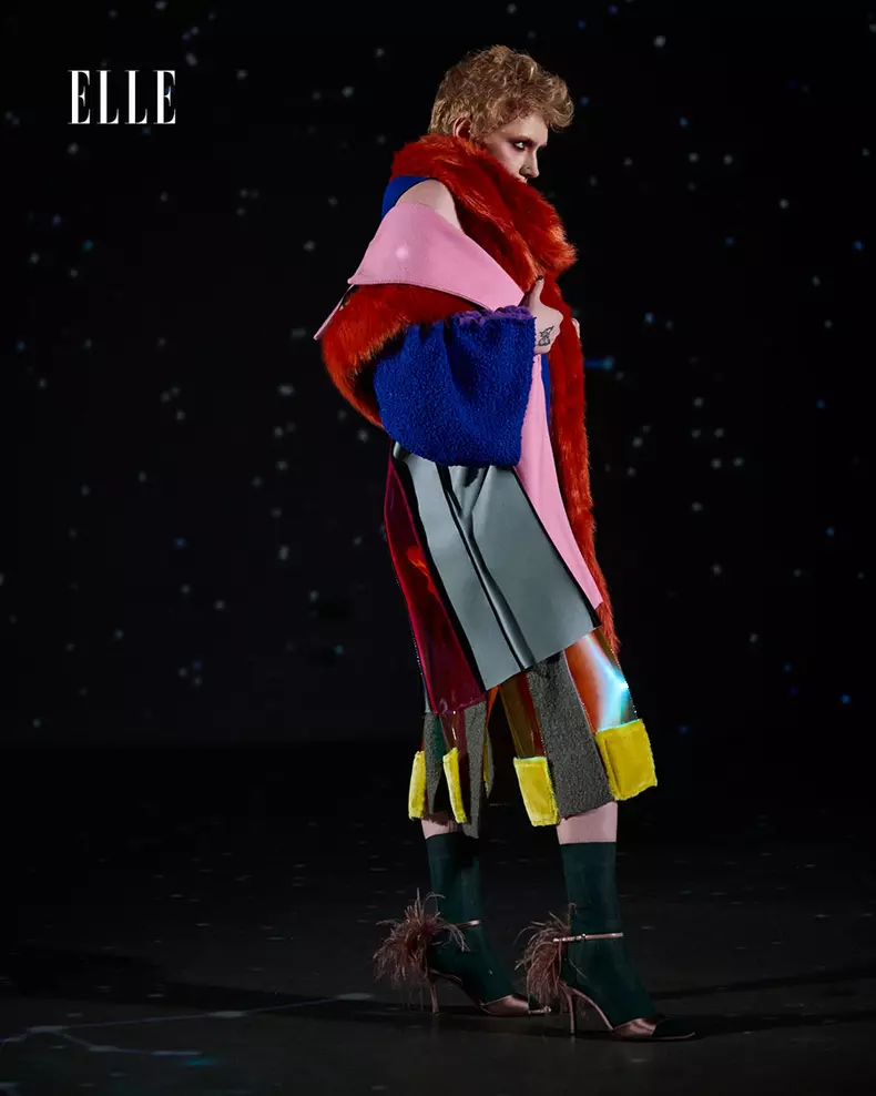 Ținuta: Ema-Sara Cărpușor. Model: Ioana Dodoloi.