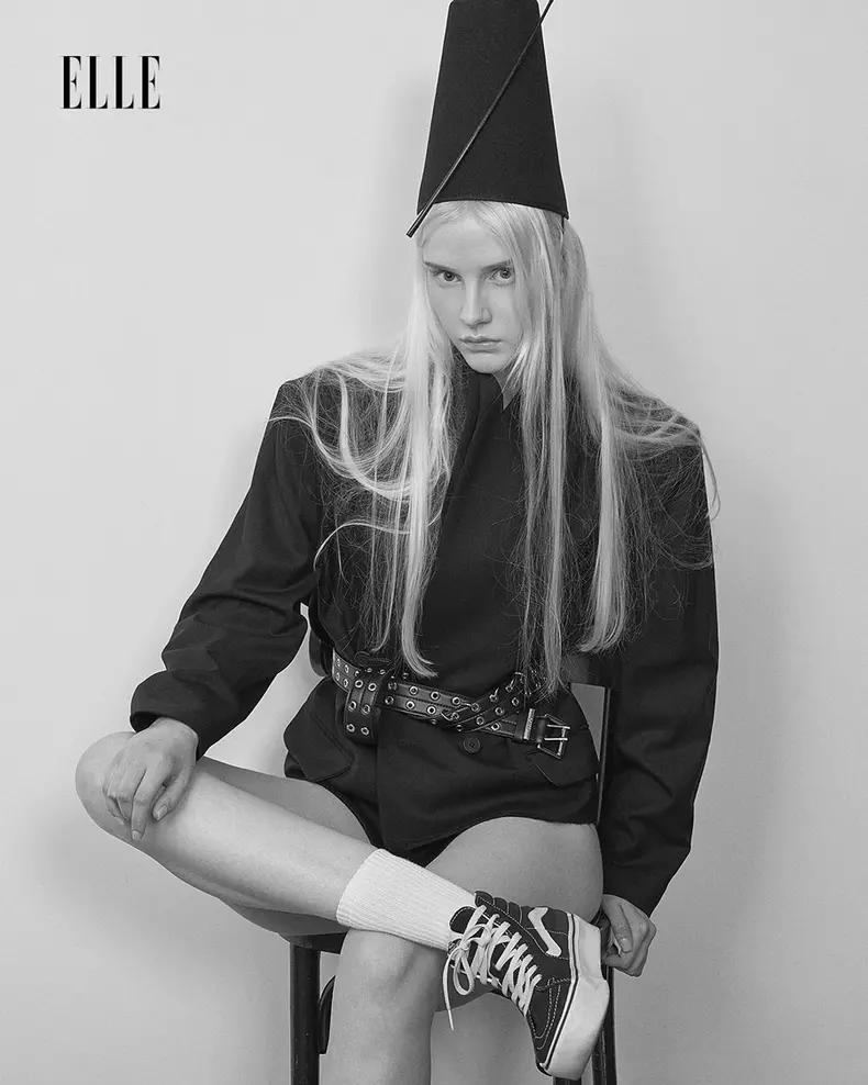 Alexandra Serebrinscaia (Mandarina Models) - Categoria BEST MODEL (poartă sacou Medeea, curea Ganni, magazinul Aparterre, pălărie Decorina.