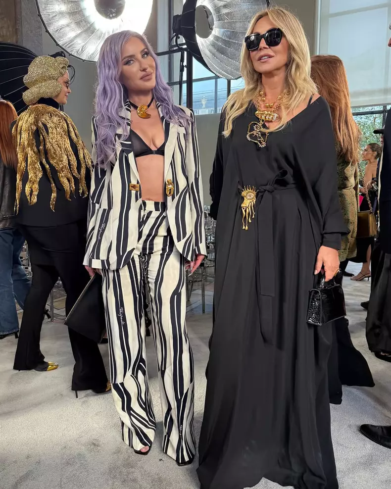 Anastasia Soare și fiica ei, Norvina (3)