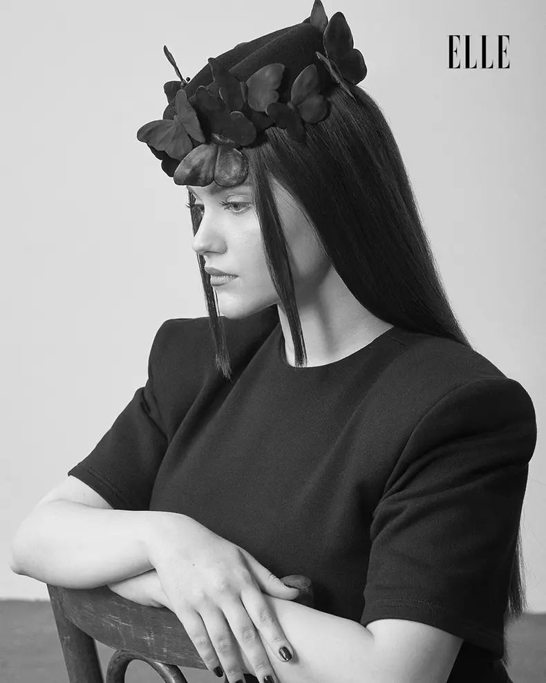 Mara Popa - Categoria BEST YOUNG DESIGNER (poartă tocă Mara Popa)