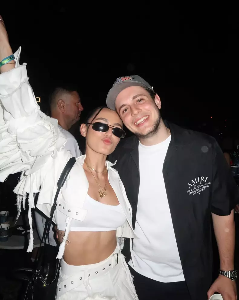 Aris & Alexia Eram (2)
