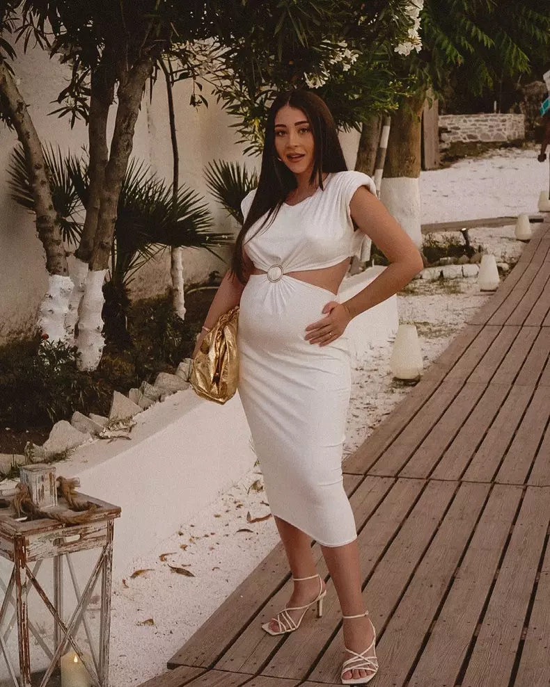 Nicole Cherry se pregătește de nuntă! Cum arată rochia de mireasă a artistei (5)