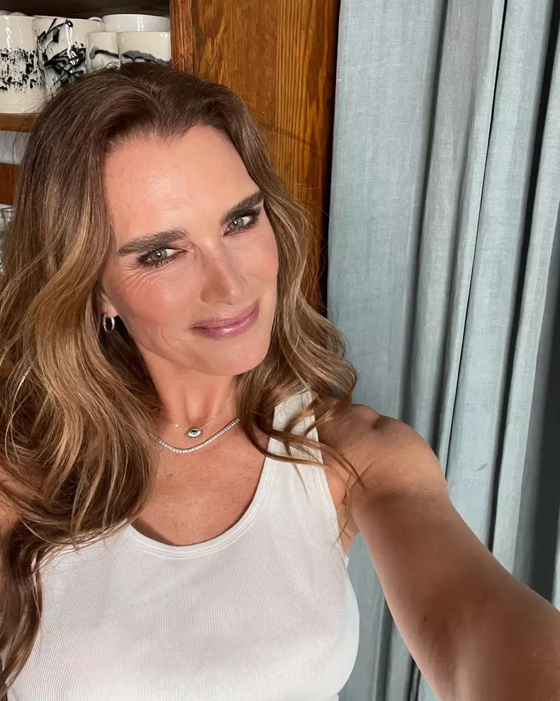 Brooke-Shields-impietrita-de-durere.-De-ce-sufera-actria-5