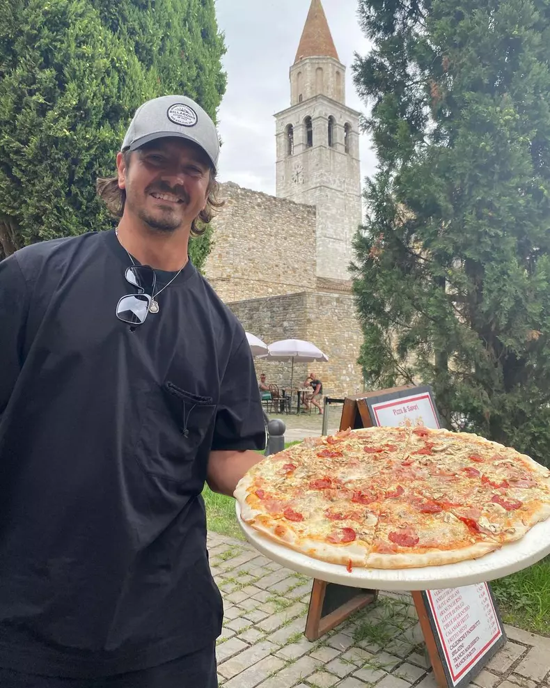 În vacanță la Florența! Smiley și Mihai Petre și-au dus jumătățile în vacanță în Italia. Cozi la mâncare ca pe vremuri (8)