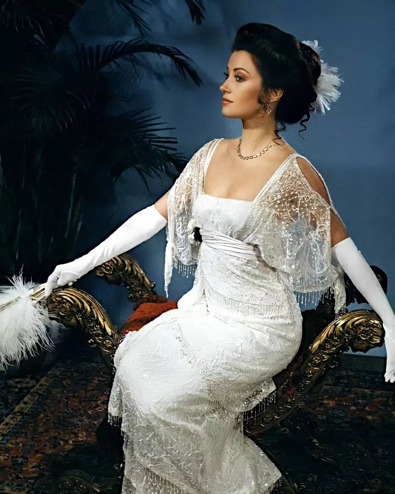 Cum-arata-Jane-Seymour-la-70-de-ani-4