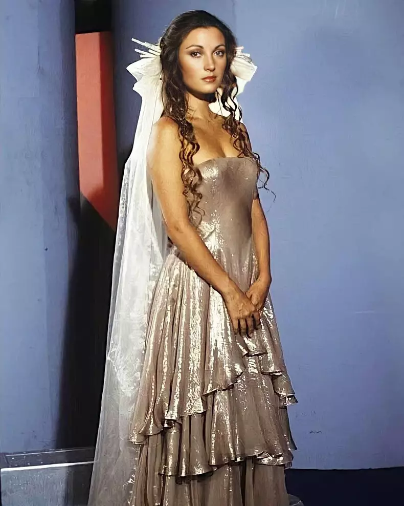 Cum-arata-Jane-Seymour-la-70-de-ani-6