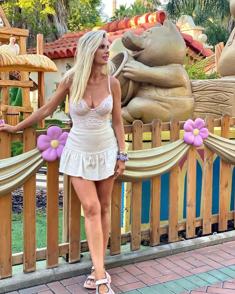 Cum-se-descurca-Andreea-Banica-fara-concerte-8