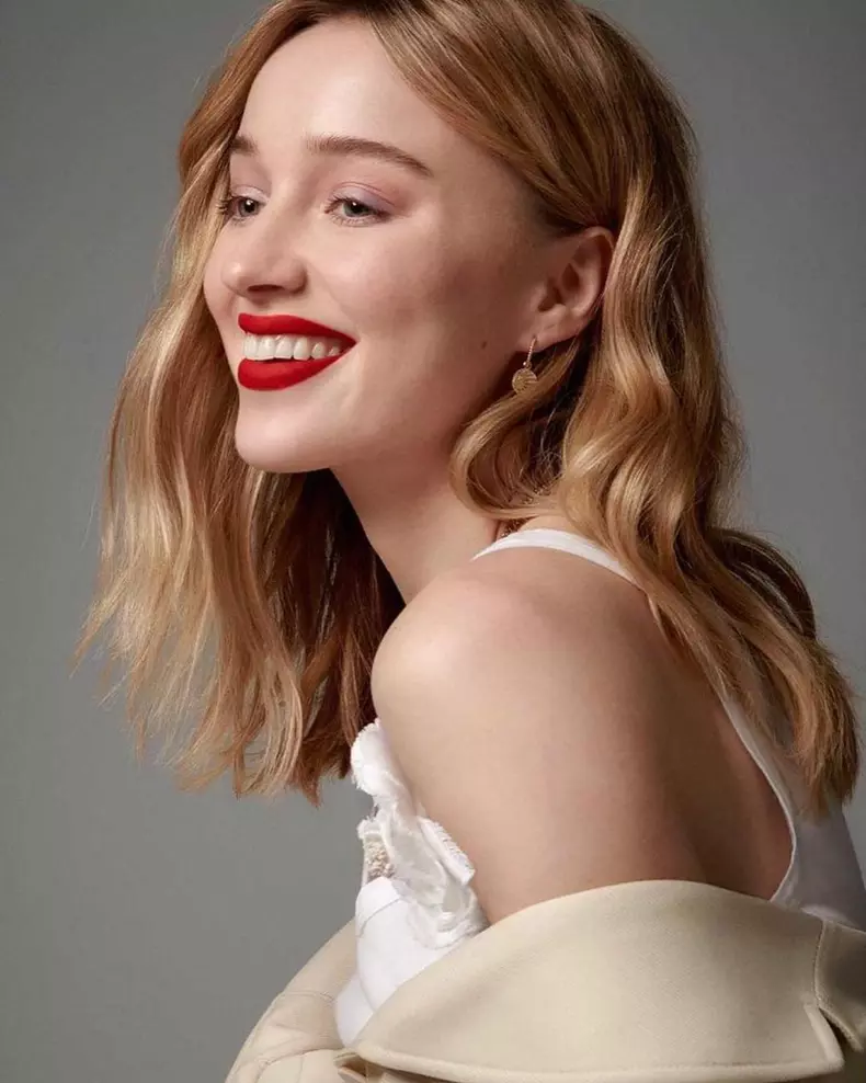 Phoebe-Dynevor-Daphne-Bridgerton-4