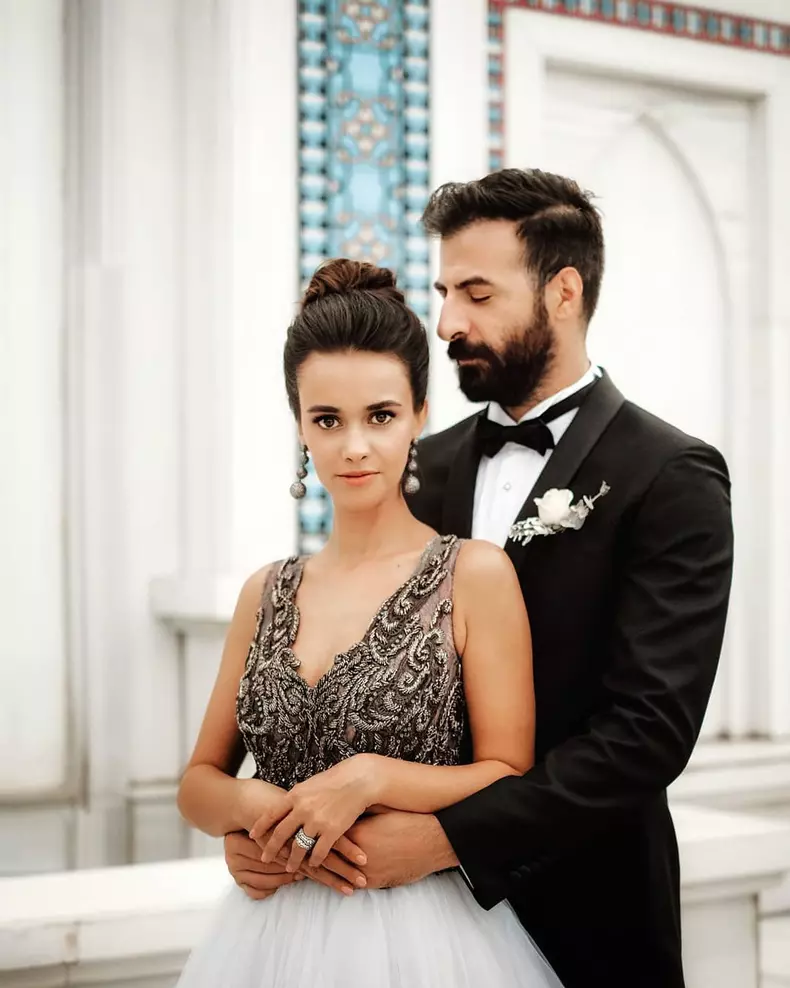 Hande-Soral-actrita-din-„Putere-si-glorie-este-insarcinata.-Ea-si-Ismail-Demirci-vor-deveni-parinti-4