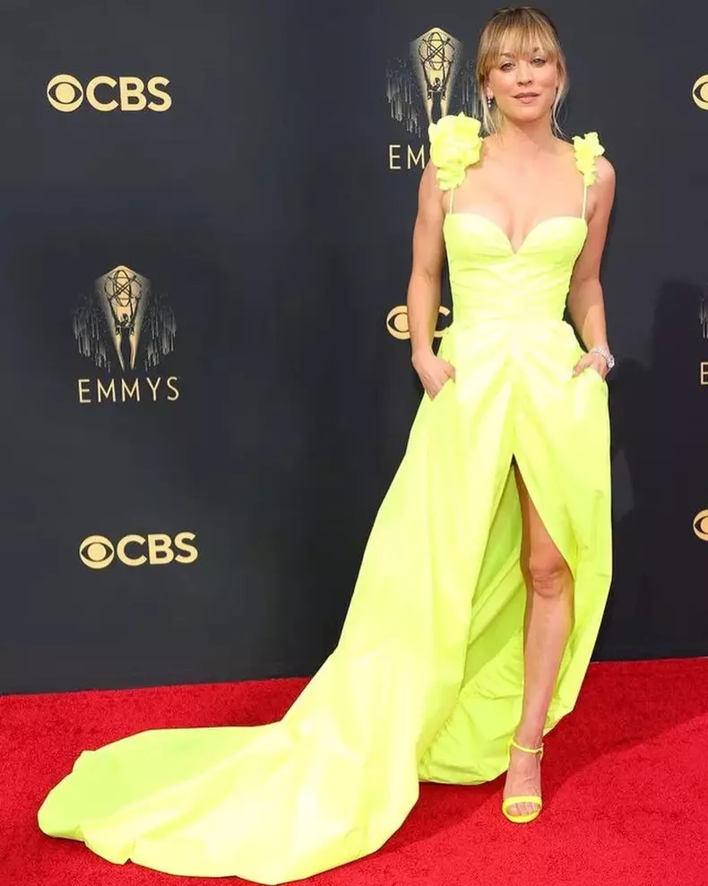 Kaley-Cuoco-6