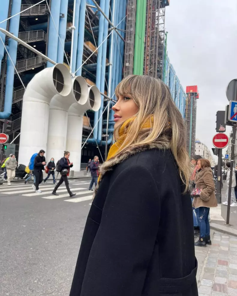 Lora, ședință foto provocatoare în Paris. Cum s-a pozat alături de iubitul ei. „Flirt în Paris” (10)